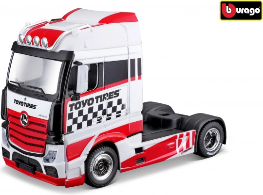 Mercedes‑Benz Actros GigaSpace metāla modelis 1:43 no Bburago