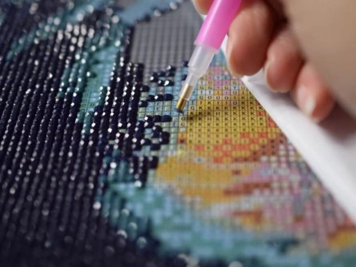 Pre-printed adhesive canvas for easy work