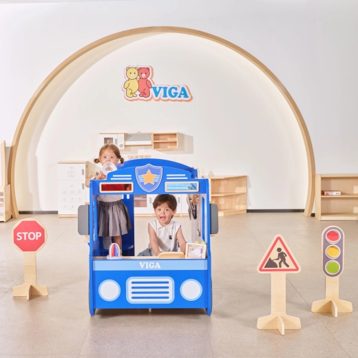 Traffic signs and learning through play