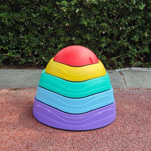 Daudzveidīga spēle līdzsvaram un koordinācijai