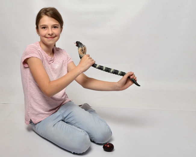 Venomous Cobra MAGANA – remote-controlled robotic snake