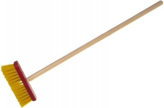 Teddies sarkana bērnu slotiņa ar koka kātu