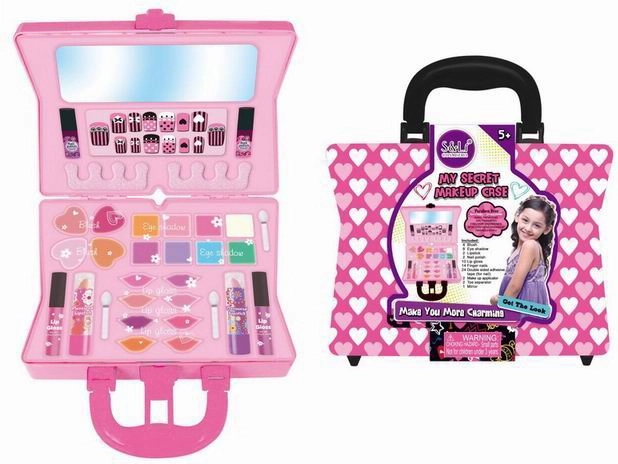 Kosmētikas un manikīra koferītis ar piederumiem