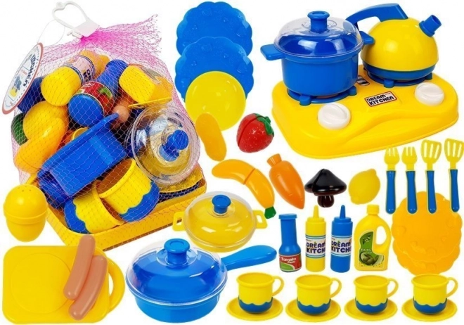 Plastic kids’ kitchen Little Chef – set of cookware and play food