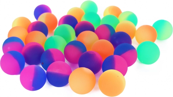 Krāsainas lecošās bumbiņas 38 mm