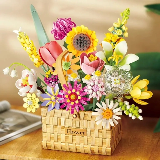 Spring Bouquet in a Basket Building Set, 1615 Pieces