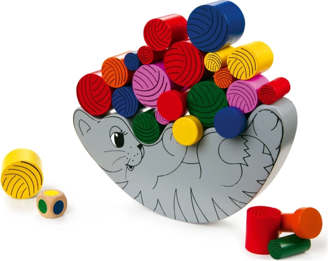 Small foot wooden balancing cat motor skills game