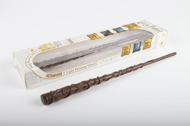 Spīdoša burvju nūjiņa Hermionei