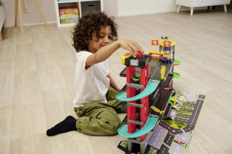 Metāla Mašīnītes un Helikopters