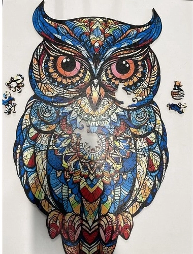 Māksliniecisks pūces motīvs priekam un dekoram