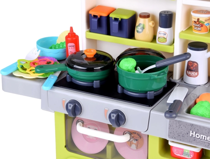 Reālistiska gatavošana ar gaismu, skaņu un tvaiku