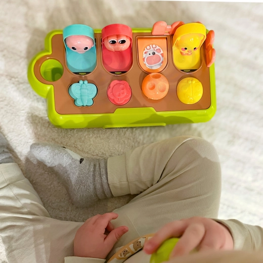 Mācīšanās spēlējoties: cēlonis un sekas