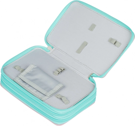 Izturīgi YKK rāvējslēdzēji un pastiprināta muguriņa