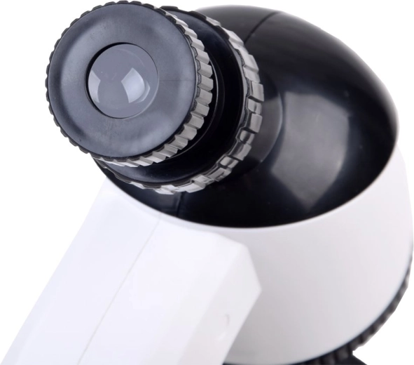 360° rotējams okulārs un precīza fokusēšana