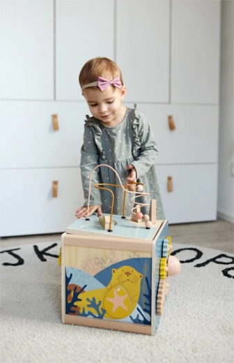 Space-saving and safe design