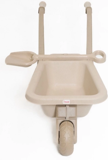 Practical shovel included