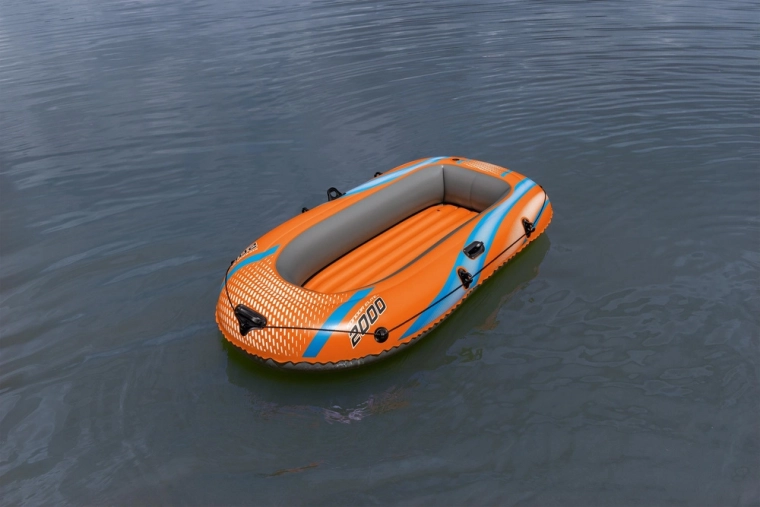 Comfortable inflatable floor