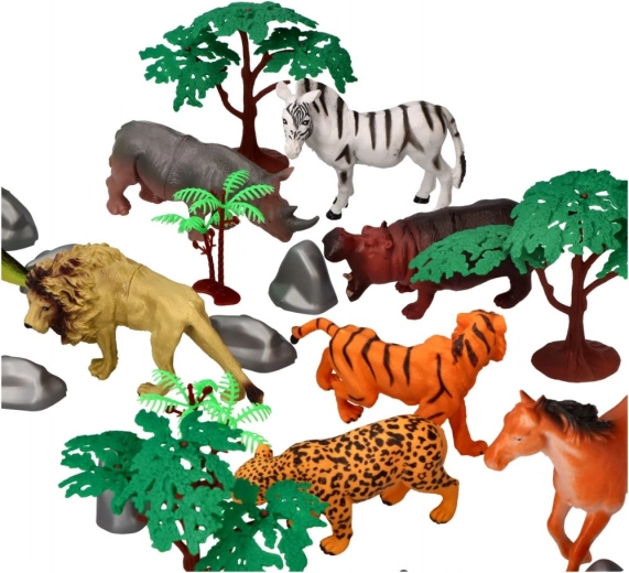Creative play with safari and farm