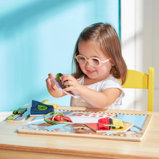 Izturīgs koka izpildījums bērniem 3+