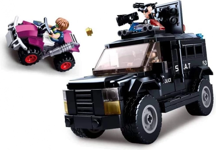 Darbības SWAT auto ar daudzām detaļām