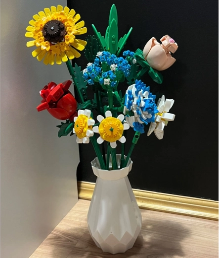 Pārvietojamas ziedlapas un lapas