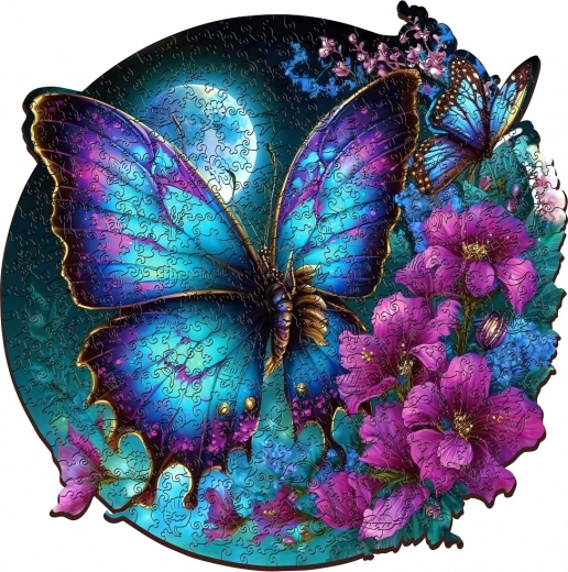 Spilgts tauriņa motīvs kā dizaina dekors