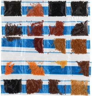 Bagātīgs krāsaino kristāliņu komplekts