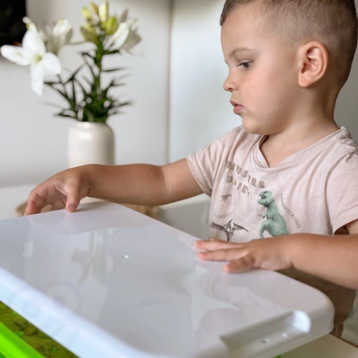 Pārnēsājama kaste ar galda vanniņu