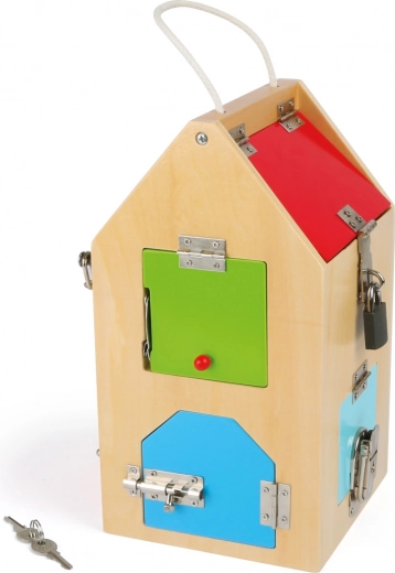 Kvalitatīvs koks un metāls ilgai izturībai