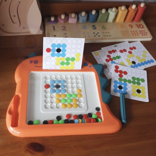 Colorful buttons for color recognition