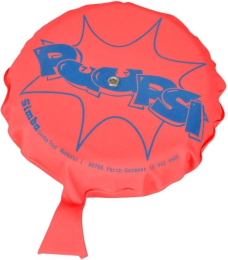 Sarkans pirdiena maisiņš ar uzrakstu “Puurpisi”