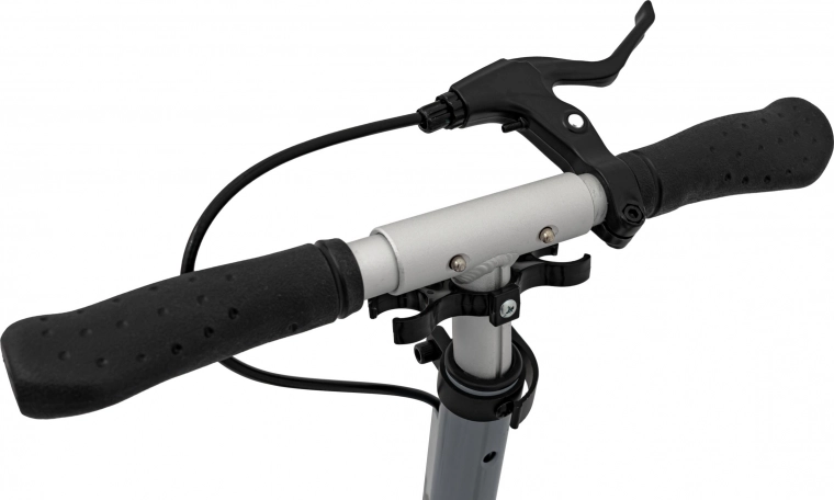 Regulējama stūre un ērts satvēriens