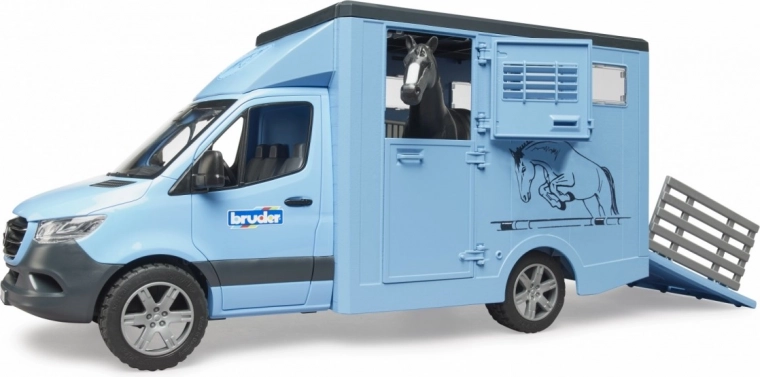 Regulējama starpsiena diviem zirgiem