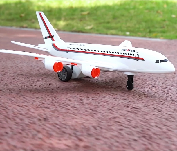 Realistiskas detaļas un šasija