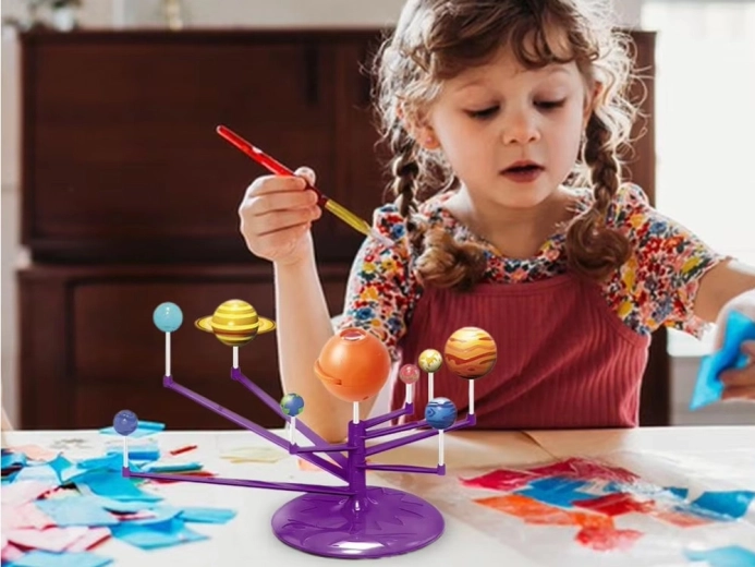 Krāsas un ota komplektā