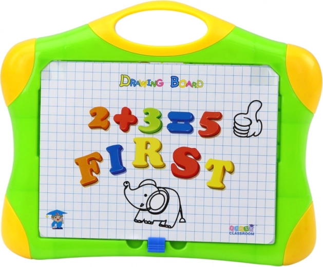 Radoša vieta rakstīšanai un zīmēšanai