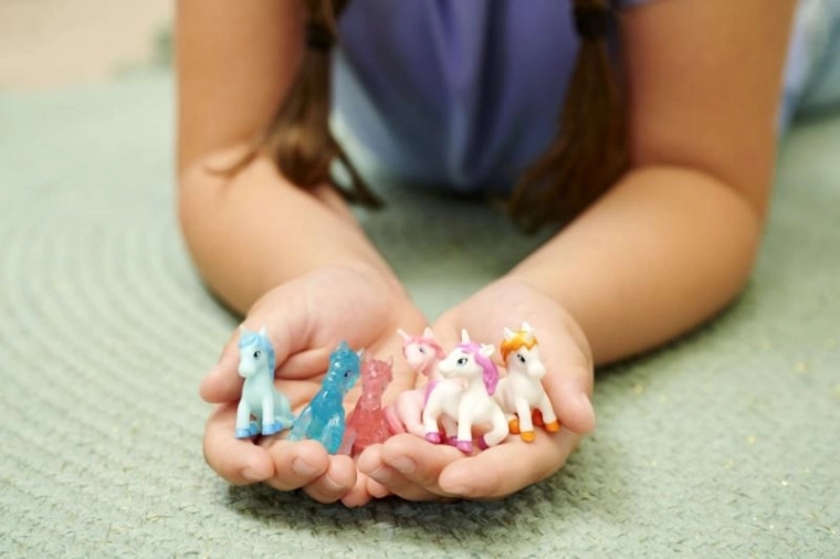 Pārsteigums iekšā: savāciet 6 vienradžus