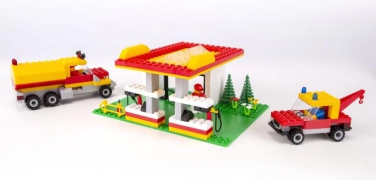 Cisterna un evakuators darbībā