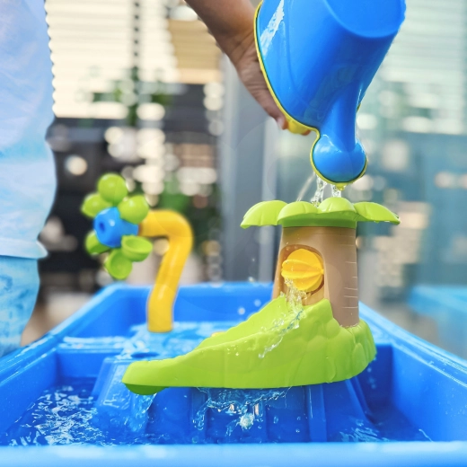 Spēles ar ūdeni un smiltīm