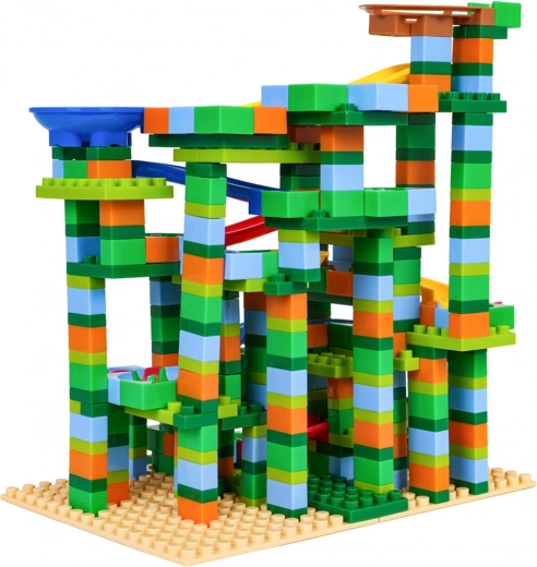 Stabila pamatne un vienmērīga bumbiņu kustība