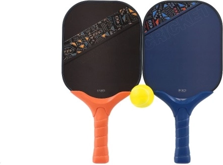 Vieglas un ērti turamas rokā