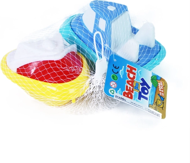 Rotaļas ūdenī un smiltīs