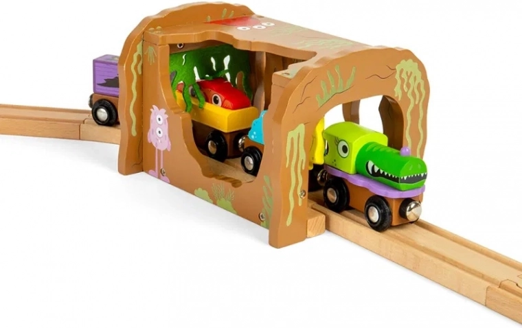 Compatible with most wooden tracks