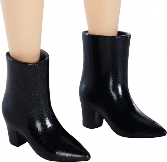 Stilīgi potīšu zābaki kā elegances akcents