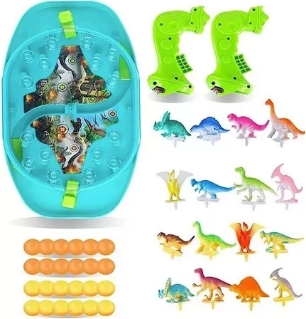 Divu spēlētāju arēna ar caurspīdīgu pārsegu