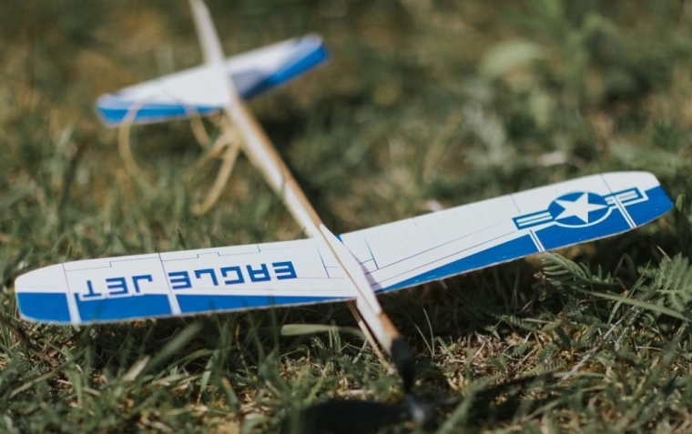 Viegla balzas konstrukcija