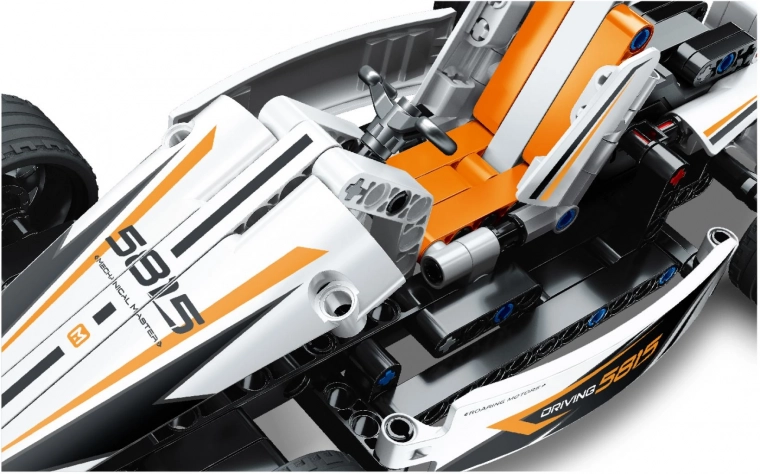 Reālistiskas detaļas un izturīga konstrukcija