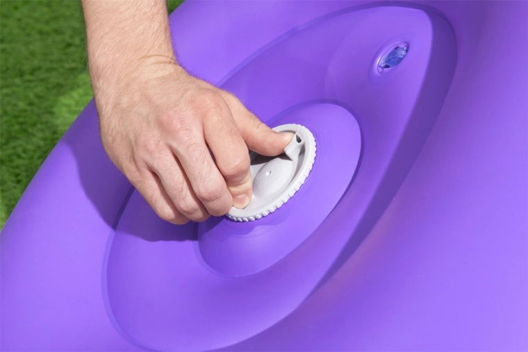Quick-release valve and easy storage
