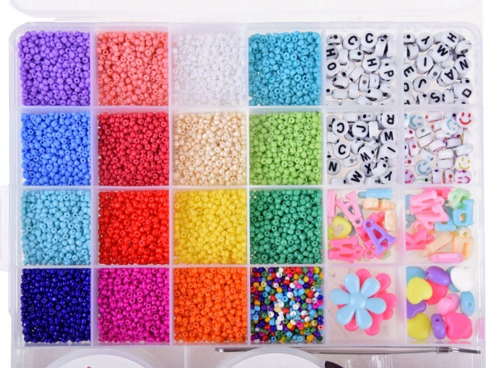 Praktisks organizators ar nodalījumiem