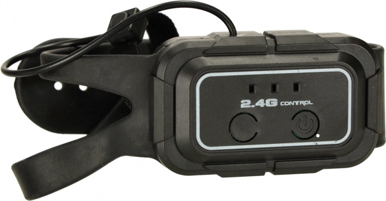 Divi vadības veidi: žesti un klasiskais pults